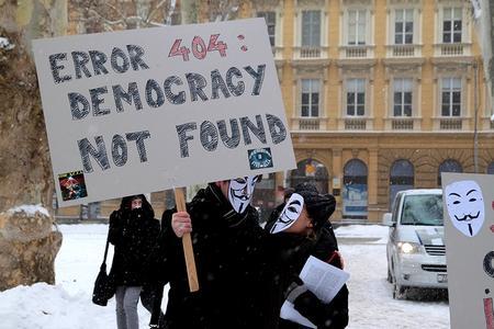 [Mondialisation sécuritaire] L’Europe contre Acta – Acta se prend La Haye