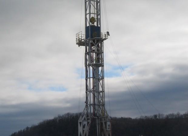 Marcellus_Shale_Gas_Drilling_Tower_4