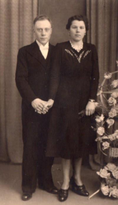 On va aux Bains-douches rue des Sarrazins.