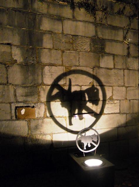 Clic-clac 2*23 - Pour chiens noctambules