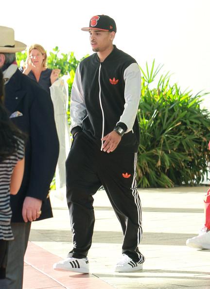 Chris Brown ne fait absolument pas la pub pour Adidas