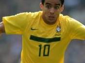 Leandro pense d’abord club