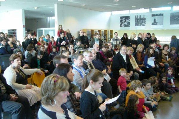 Dimanche matin en musique à la médiathèque l'Odyssée de Lomme : un public toujours plus nombreux, l'auditorium a fait salle comble, il a fallu pousser les murs !