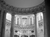 Somptueuse Cour l’Hôtel Beauvais