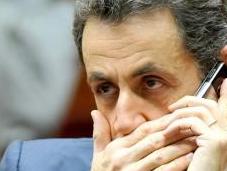 Twitter ferme plusieurs comptes caricaturant Nicolas Sarkozy