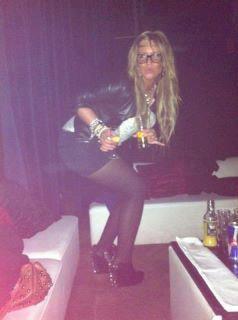 Les Anges De La TéléRéalité 4 - Aurélie; ta jupe est trop longue quoi !!!