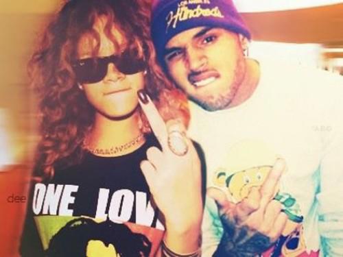 New Music: Chris Brown et Rihanna (Birthday Cake remix) & (Turn up the Music)