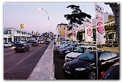 Les concessionnaires desserrent le frein