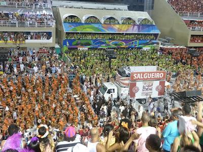 Unidos da Tijuca, vainqueur du défilé des écoles de samba du Carnaval de Rio 2012 !