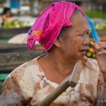 Femme du marché de Lok Baintan (Banjarmasin, Kalimantan Sud, Indonésie)
