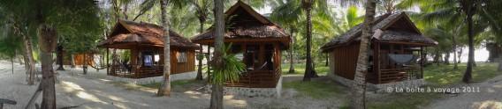 Les bungalows récents de Fadhila Cottages (Tomken, îles Togian, Sulawesi Centre, Indonésie)