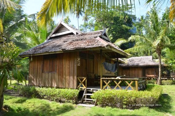 Les premiers bungalows construits par Jafar à Fadhila Cottages (Tomken, îles Togian, Sulawesi Centre, Indonésie)