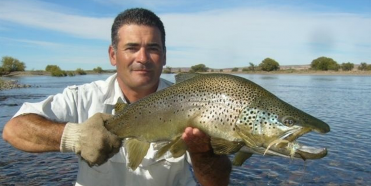 LA RIVIÈRE AUX MONSTRES