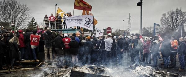 François HOLLANDE : Priorité à l’emploi industriel