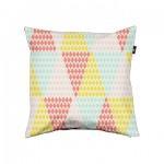 coussin-tiny-tree-triangle-by-maria-bergstrom-envelop