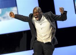 La joie gagne du terrain..... Omar Sy Jean Dujardin la même force du sourire sans cynisme / On a gagné et on va Où, les Artistes ? Oscars et Césars