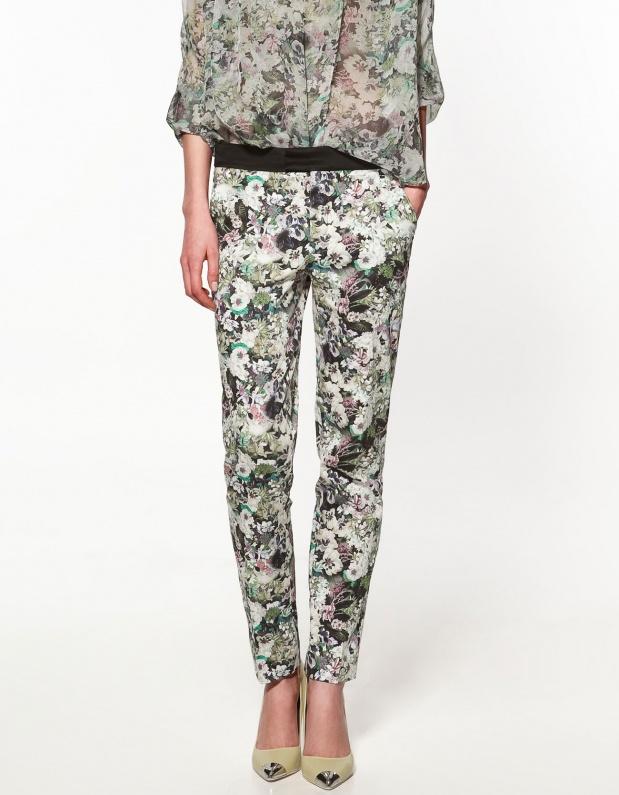 Je veux un pantalon fleuri comme Olivia Palermo !