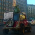 Voiture déguisée en Tank