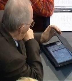 un-ministre-allemand-qui-joue-au-sudoku_78287_w250