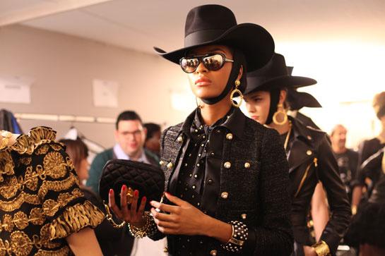 En backstage chez Moschino