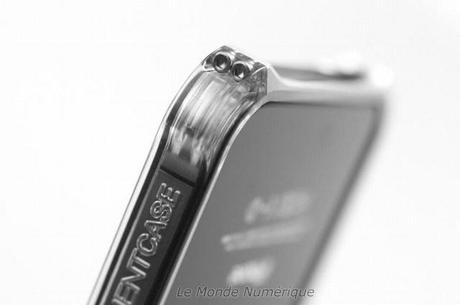 Deux bumpers aluminium Element Case haut de gamme pour iPhone 4 et iPhone 4S