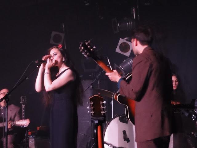 Kitty, Daisy & Lewis live
