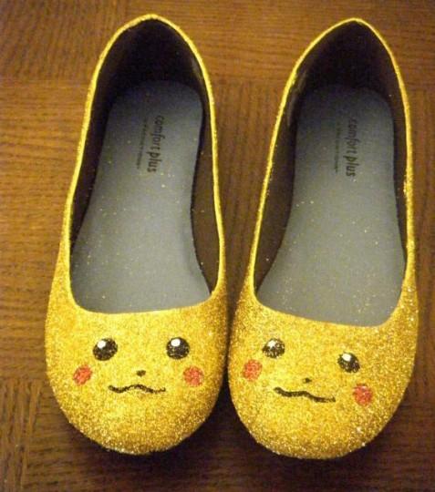 pikachu shoes 477x540 Les chaussures Pikachu