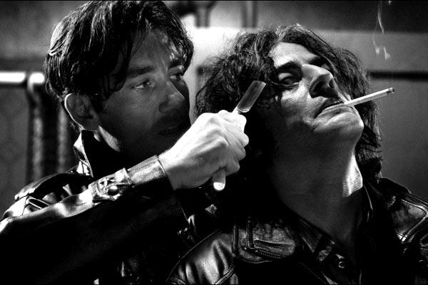 Clive Owen et Benicio Del Toro. Pan Européenne Edition