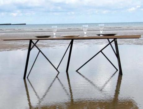 Foal table et bureau par Charlene Plourdeau