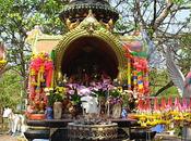 mars 2012 Mausolée Phra Tamnak ….Fin travaux