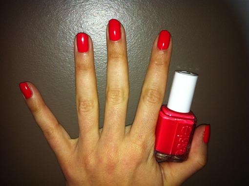 Essie m’emmène en voyage au printemps 2012 avec Navigate her… Et c’est Olé Caliente !!