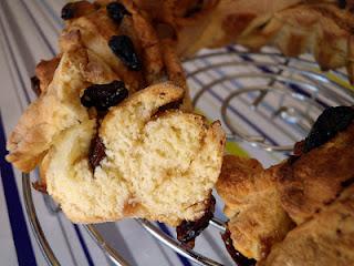 Scone géant à la cannelle & aux fruits secs