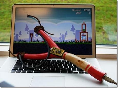 USB Slingshot Angry Birds 500x375 thumb DIY   Un lance pierre USB pour Angry Birds