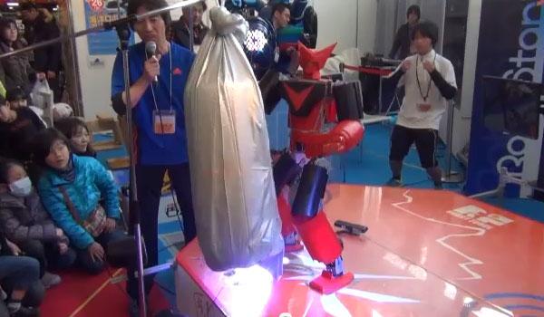 robot Real King Kizer : un robot à contrôler comme dans Real Steel