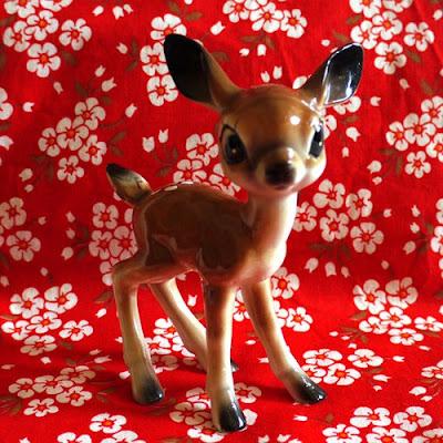 Vintage Deer  //