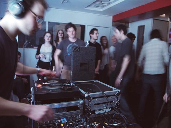 tatooine inside the office