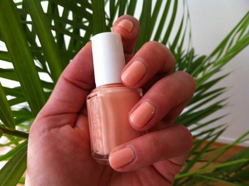 A crewed interest par Essie
