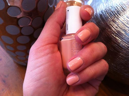 A crewed interest par Essie