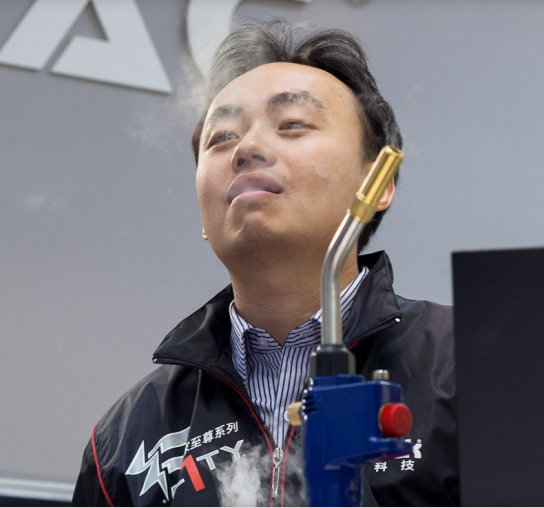 2 Azote liquide et Overclocking sinvitent au CeBIT 2012