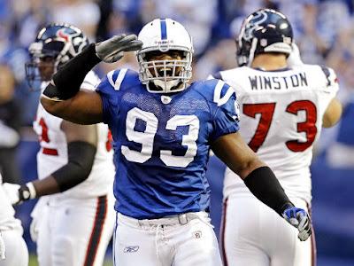 Les Colts disposés à échanger Dwight Freeney