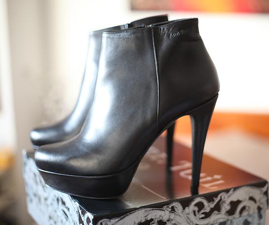 ann tuil New boots : Ann Tuil