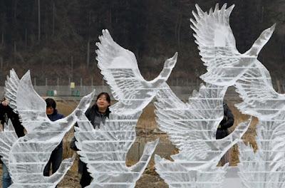 Un an après le tsunami, le Japon se recueille