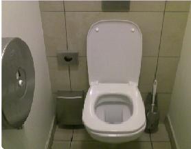 interlude,toilette,pause,aller aux toilettes pour avoir une pause,travail,chier,pipi,le shaker de cyril