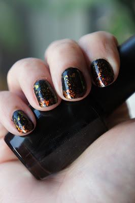 Nfu.Oh et O.P.I font la teuf sur mes ongles