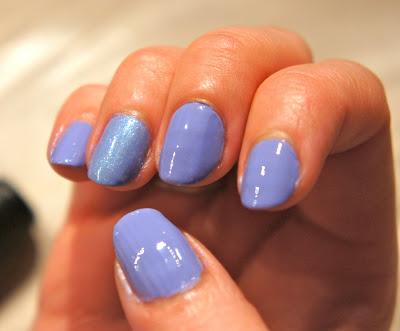 Une Touche de Lilas au Bout des Doigts...