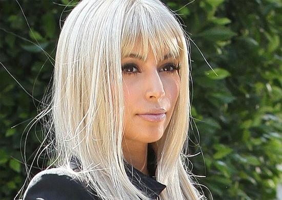 Kim Kardashian perruque Blond platine