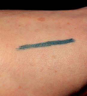 Technakohl de chez MAC, la plus belle couleur au monde.