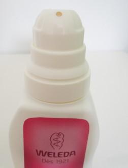 Flacon du Lait soyeux Corps à la Rose Musquée Bio de Weleda Lait Soyeux Corps à la Rose Musquée Bio de Weleda