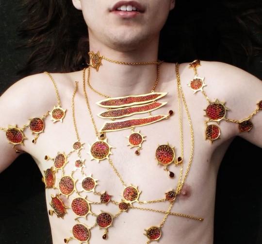 Killing me softly: SUPER FERTILE