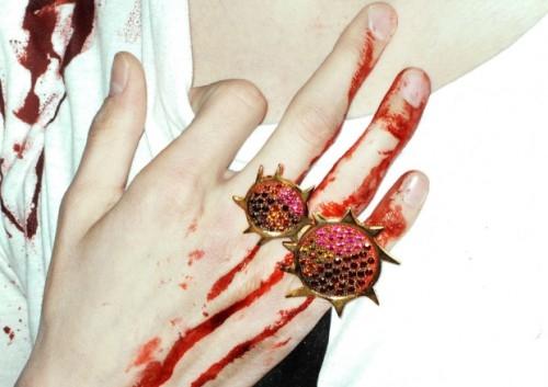 Killing me softly: SUPER FERTILE